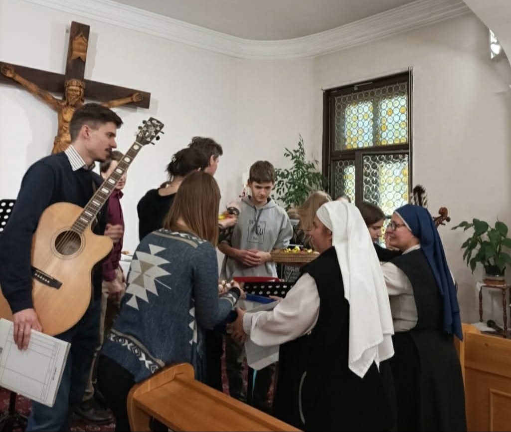 Szociális Missziótársulat nővérei ifjúsággal
